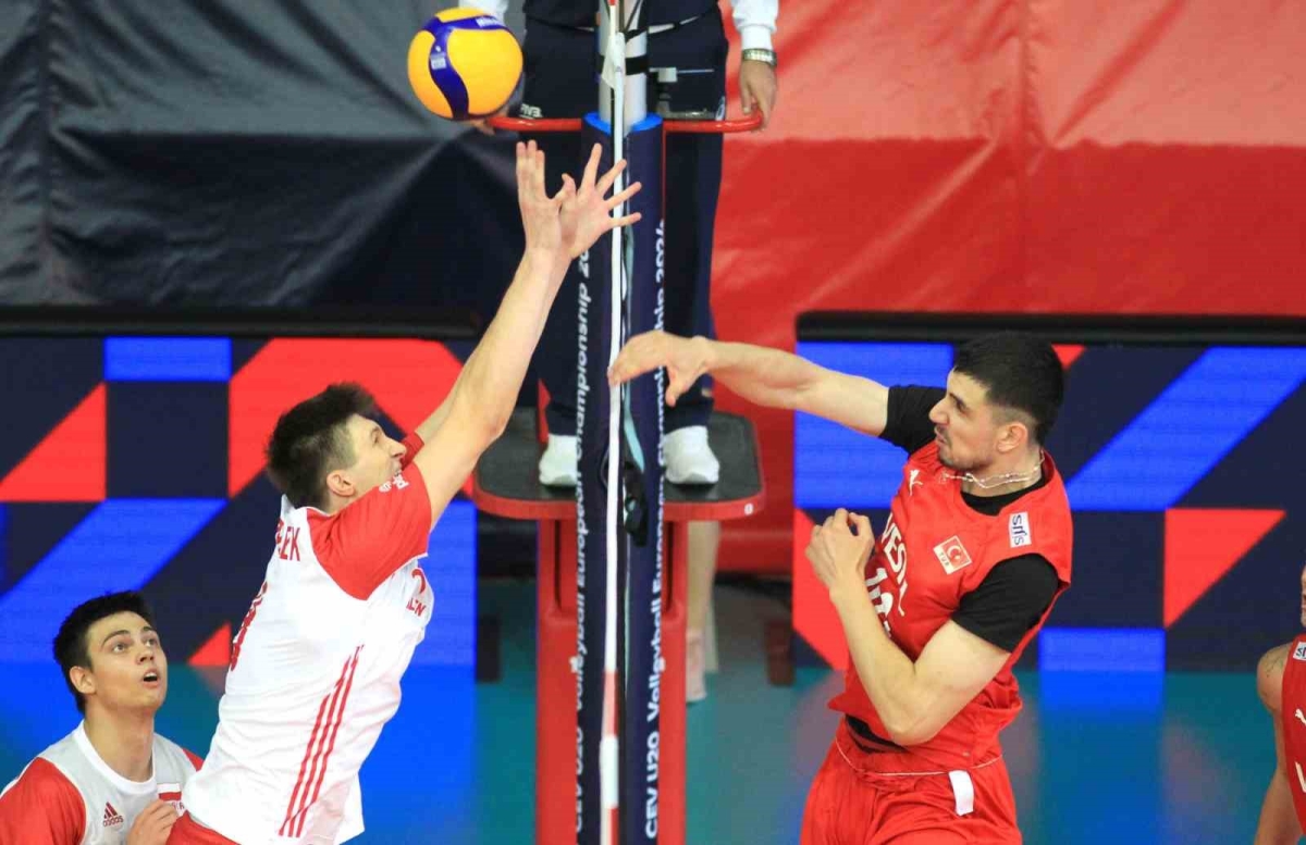 U20 Voleybol Erkek Milli Takımı, Avrupa Şampiyonası’na galibiyetle başladı
