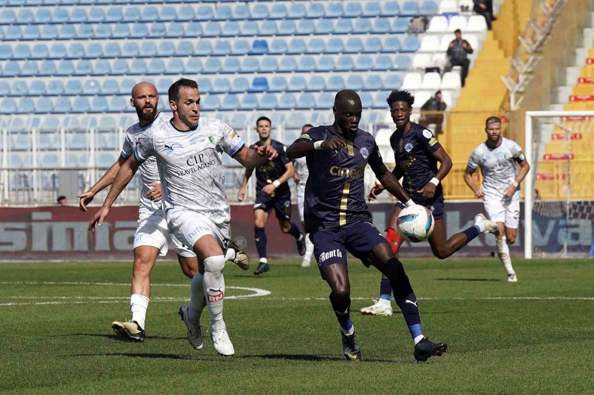 Trendyol Süper Lig: Kasımpaşa: 0 - Bodrum FK: 0 (İlk yarı)
