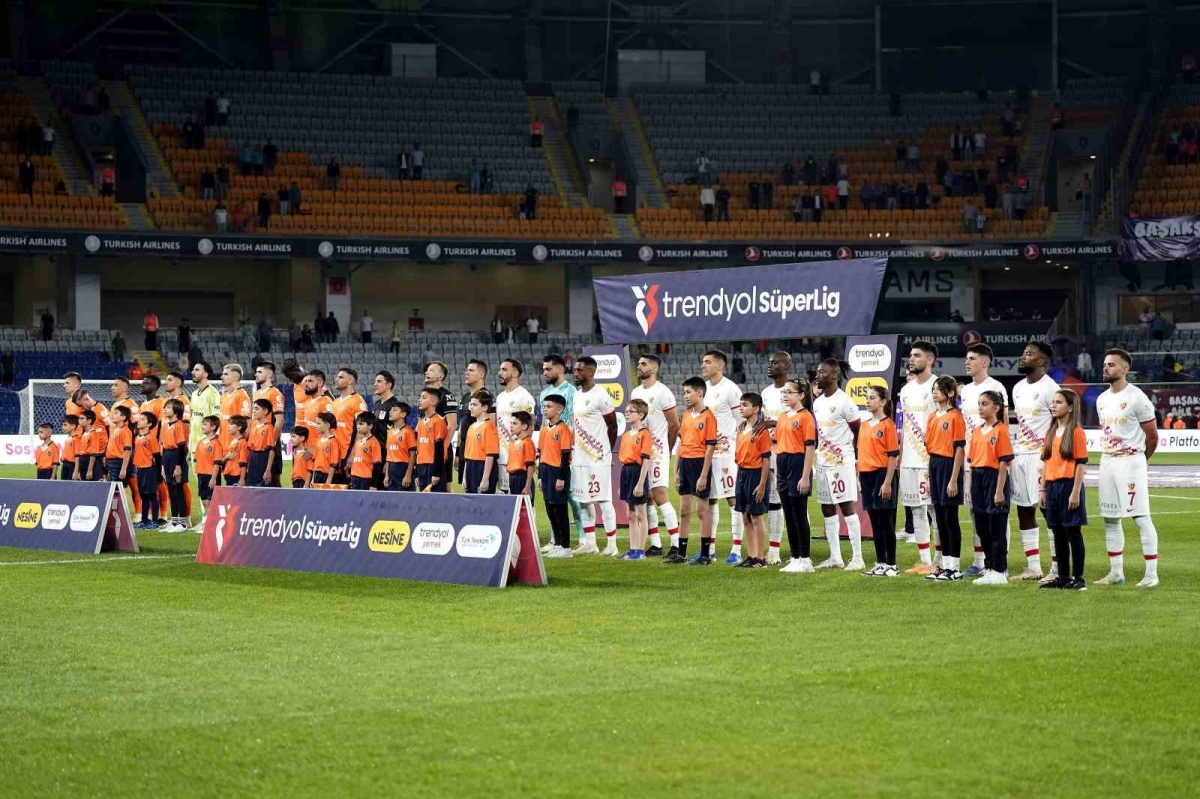 Trendyol Süper Lig: Başakşehir: 0 - Kayserispor: 0 (Maç devam ediyor)
