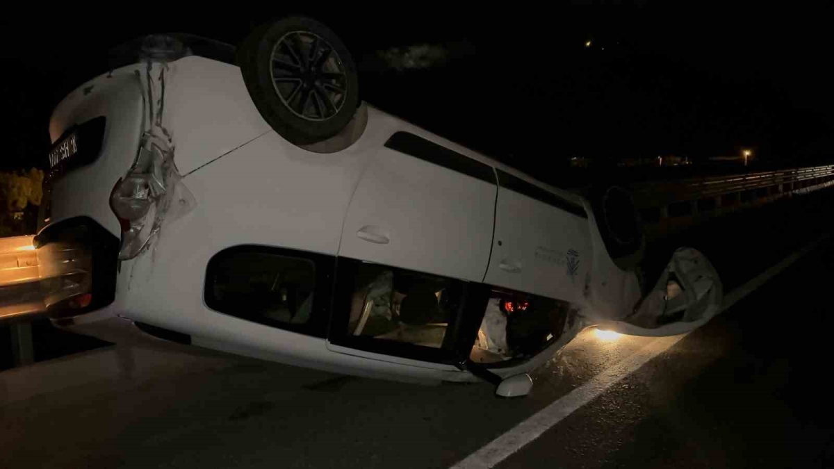 İznik’te feci kaza: Araç metrelerce sürüklendi, 1 kişi yaralandı
