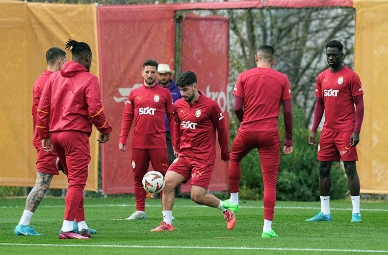 Galatasaray, Tottenham maçı hazırlıklarına devam etti
